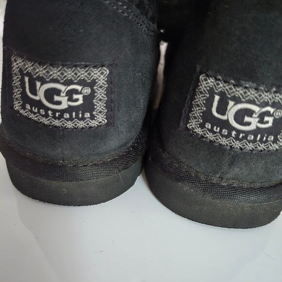 UGG Tularosa Route Black Cable Knit Mid Calf Boots, Buckle Detail, US 8 - EU 39 - Picture 5 of 7